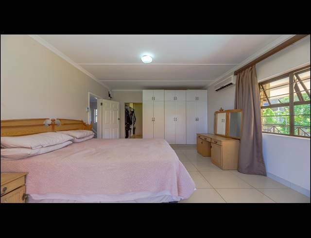 5 BEDROOM HOUSE FOR SALE IN BALLITO CENTRAL